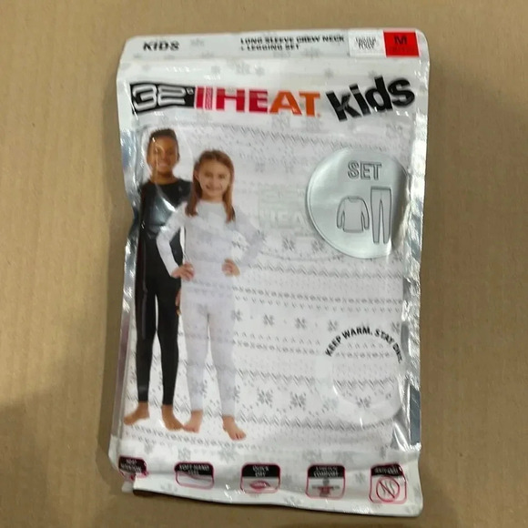 Kids- 32degrees kids heat long sleeve/ legging set XL 16/18 Snowflakes - Picture 7 of 10